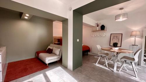 Nemours Apartment | Pet-Friendly Stays at L'Indépendant with High Guest Ratings