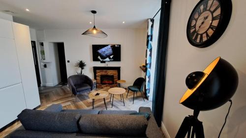 Dijon Apartment | Comfortable L'indigo: Family-Friendly Near Gastronomy Hub