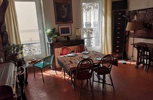 Prefecture Apartment | Explore L'insolite quartier des antiquaires: Guest Rated 9.2