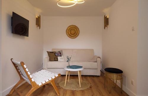 Les Sables d'Olonne Apartment | Relax at L'instant Chaumois - Oceanfront Escape in Olonne