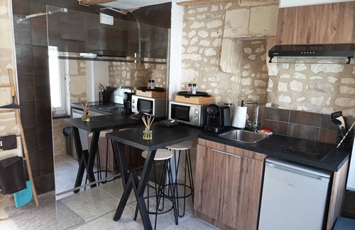 Civray-sur-Esves House | Guest Rated 10/10 at L'instant Civray - Family & Pet Friendly