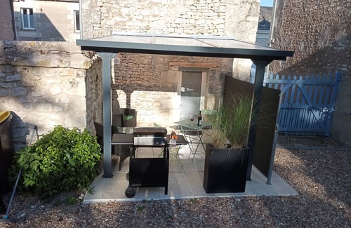 Civray-sur-Esves House | Guest Rated 10/10 at L'instant Civray - Family & Pet Friendly