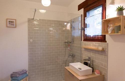 Saint-Mars-de-Coutais Bed & Breakfast | Inviting L'instant jardin: Guest Rated 9.7 with Breakfast