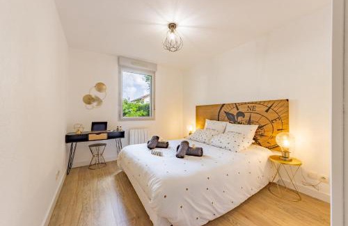 Pradines Apartment | Discover L'escapade Cosy: Family-Friendly Retreat Awaits