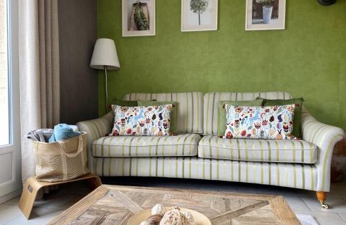 Cernay-les-Reims House | Pet-Friendly Oceanfront Retreat at L'Intemporel