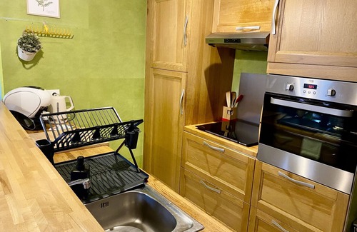Cernay-les-Reims House | Discover L'intemporel: Family-Friendly with Breakfast Included