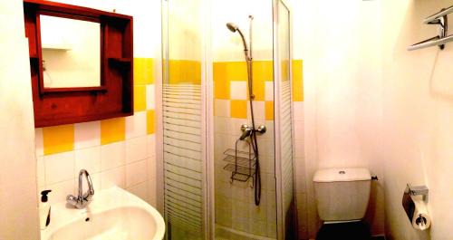 Faucon-de-Barcelonnette Apartment | Experience L'Intermède & En toute amitié - Oceanfront Retreat