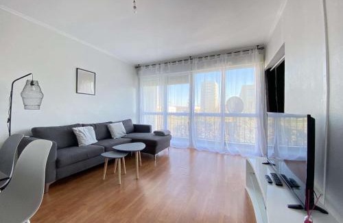 Mourenx Apartment | Relaxing Stay at L'ISKANDER with Family-Friendly Amenities