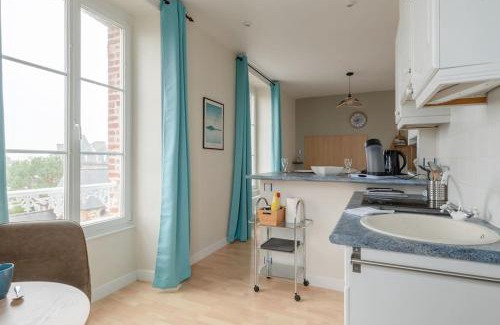 Lancieux Apartment | Oceanfront Studio Steps from the Beach at L'Islet