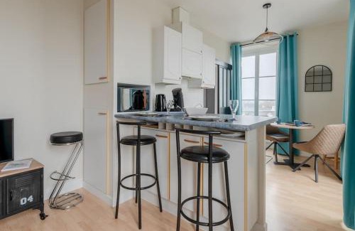 Lancieux Apartment | Oceanfront Studio Steps from the Beach at L'Islet