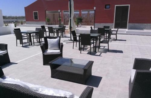 Nubia Bed & Breakfast | Pet-Friendly Escape at L'Isola del Sale with Pool & Breakfast