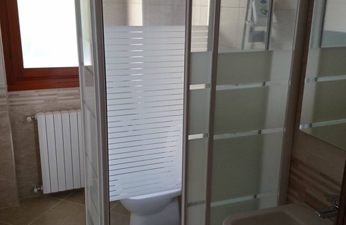 La Fontana House | Cozy L'isola di Romy Guest House with Family-Friendly Amenities
