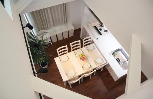 Higashiyotsugi Apartment | Discover L&L: Family-Friendly Getaway with Hot Tub