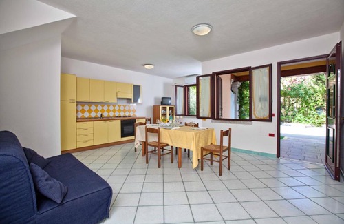 Porto Ottiolu Apartment | Oceanfront Porto Ottiolu Residence: Pet-Friendly Retreat