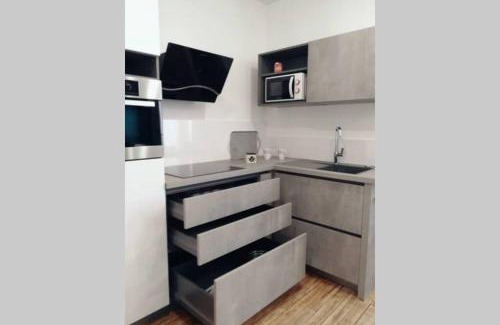 Abbeville Apartment | Central L'oasis: Ideal Apartment with 8.7/10 Guest Rating