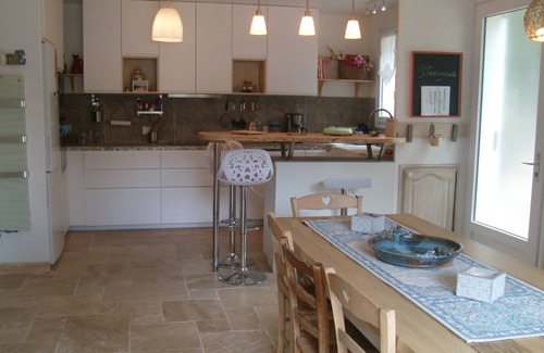 Saint-Georges-d'Oleron House | Experience L'oasis des Tamaris: Pet-Friendly Oceanfront Getaway