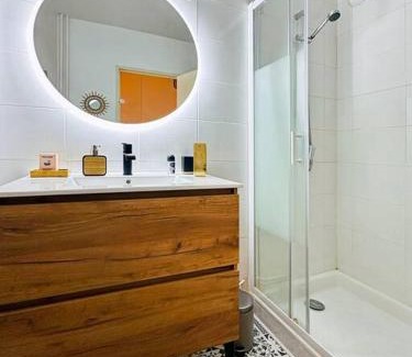 Villefranche-sur-Saone Apartment | Pet-Friendly LOASIS-T4: Close to Gare & City Center