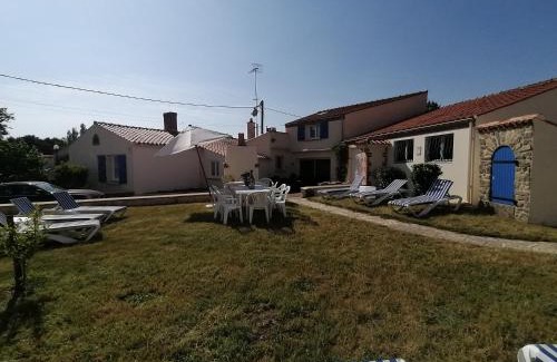 Avrille Villa | Pet-Friendly L Océan En Vendée with Oceanfront Pool & Spa