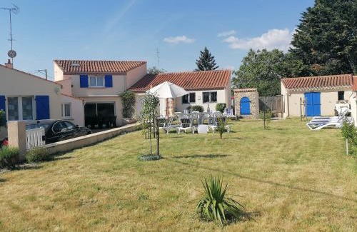 Avrille Villa | Pet-Friendly L Océan En Vendée with Oceanfront Pool & Spa