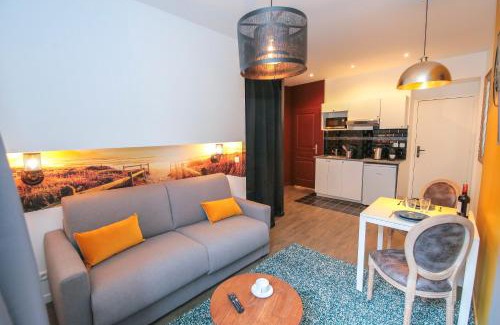 Saint-Roch - Badouillere - Chavanelle Apartment | Stylish L'Océan: Chic T2 in the Heart of the City