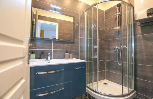 Saint-Roch - Badouillere - Chavanelle Apartment | Stylish L'Océan: Chic T2 in the Heart of the City