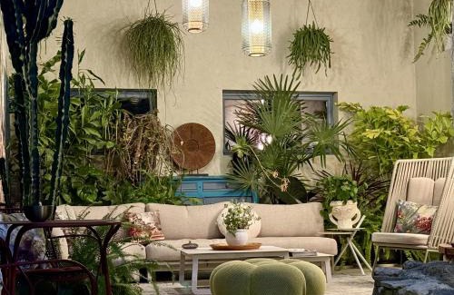 Roubia House | Oceanfront Bliss at L'oiseau Bleu Suite - Guest Rated 9.4