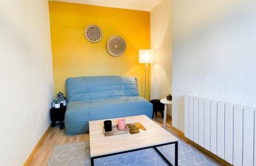 Luisant Apartment | Family-Friendly L'olivier Apartment with Inviting Terrace