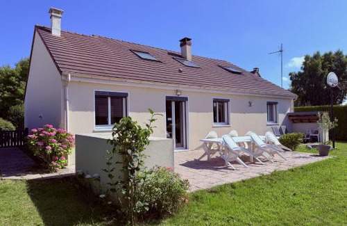 Canteleu House | Discover L'Olivier: Cozy Home with Parking & Garden