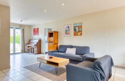 Canteleu House | Discover L'Olivier: Cozy Home with Parking & Garden