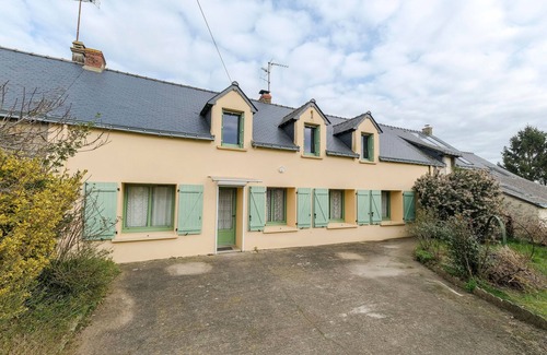 Herbignac House | Stay at L'Olivier d'Henri - Family-Friendly Home with Spa