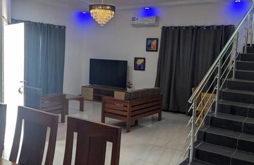 Lome Villa | L'Olympiade