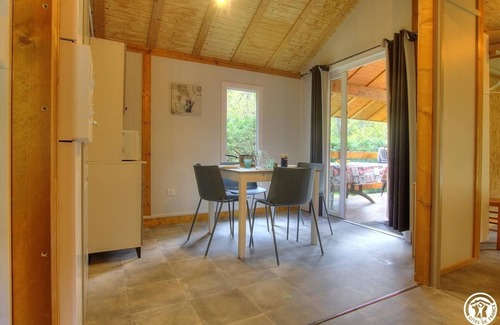 Chaley House | Experience Comfort at L'ombre - Chaley Gîte with Breakfast