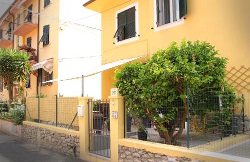 Fezzano Apartment | Pet-Friendly Appartamento L'ONDA - Guest Rated 9/10