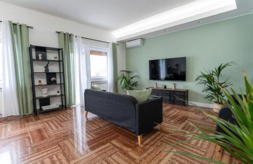 Civitavecchia House | Exceptional L'Onda Affittacamere: Family-Friendly Retreat