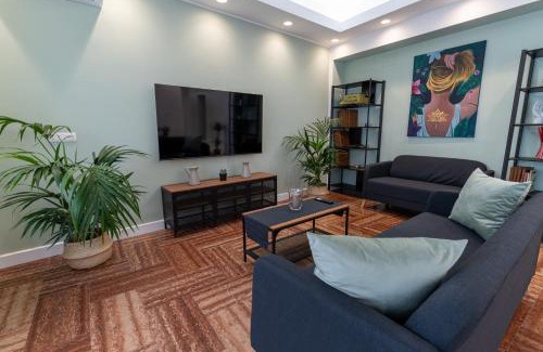Civitavecchia House | Exceptional L'Onda Affittacamere: Family-Friendly Retreat