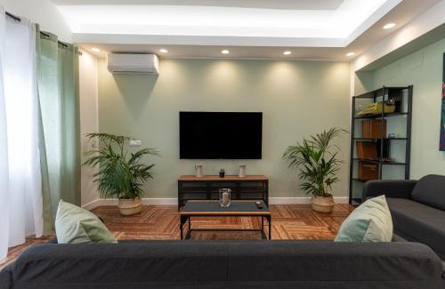 Civitavecchia House | Exceptional L'Onda Affittacamere: Family-Friendly Retreat