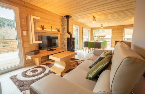 Gerbepal Ski Chalet | Relaxing Getaway at L'orée des bois with Spa & Ocean Views