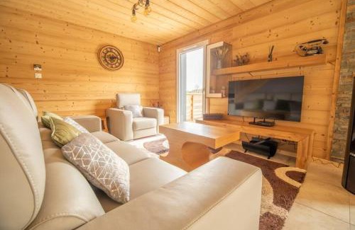 Gerbepal Ski Chalet | Relaxing Getaway at L'orée des bois with Spa & Ocean Views