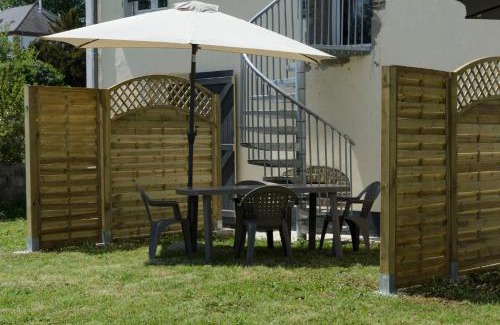 Pont-de-Poitte House | Inviting L'Orée des Lacs: Family-Friendly Getaway