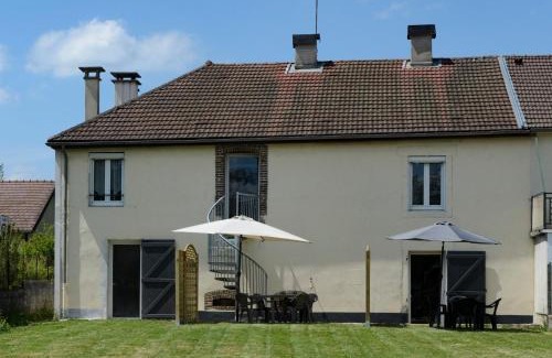 Pont-de-Poitte House | Family-Friendly Retreat at L'Orée des Lacs - Rated 8.2/10