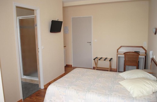 Notre-Dame-de-Monts Hotel | Discover Comfort at L'Orée Du Bois with Ocean Views