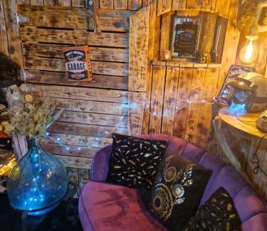 Jemeppe-sur-Sambre Bed & Breakfast | L'or ent Légendes