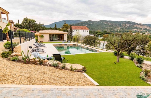 Preconil Apartment | Unforgettable L'Oranger Apartment with Panoramic Village Views
