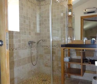 Serignac House | Guest Rated 9.8: L'Oratori with Breakfast & Family Amenities