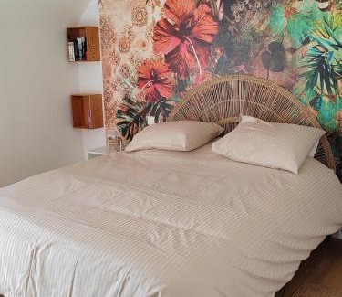Saint-Malon-sur-Mel House | Top-Rated L'Oté de Brekilien with Oceanfront Pool Access