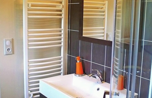 Saint-Paul-en-Chablais Bed & Breakfast | Experience Comfort at L'ourserie B&B with Pool & Breakfast