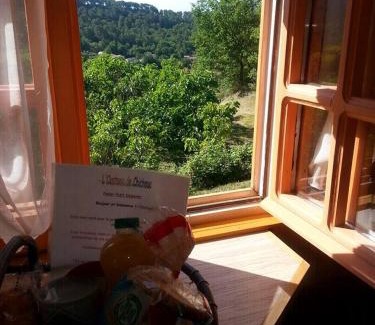 Villelaure House | Relax at L'Oustaou du Luberon et SPA: 4-Star Retreat
