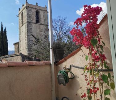 Signes Apartment | Oceanfront Getaway at L'OUSTAOU - Rated 9.2/10!