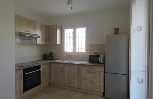Grans Apartment | Top-Rated Family Retreat at L'Oustau with Premier Amenities