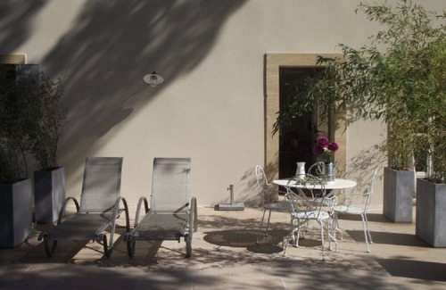 Puget Apartment | Discover Comfort at L'Ousteau des Oliviers, Studio Pin